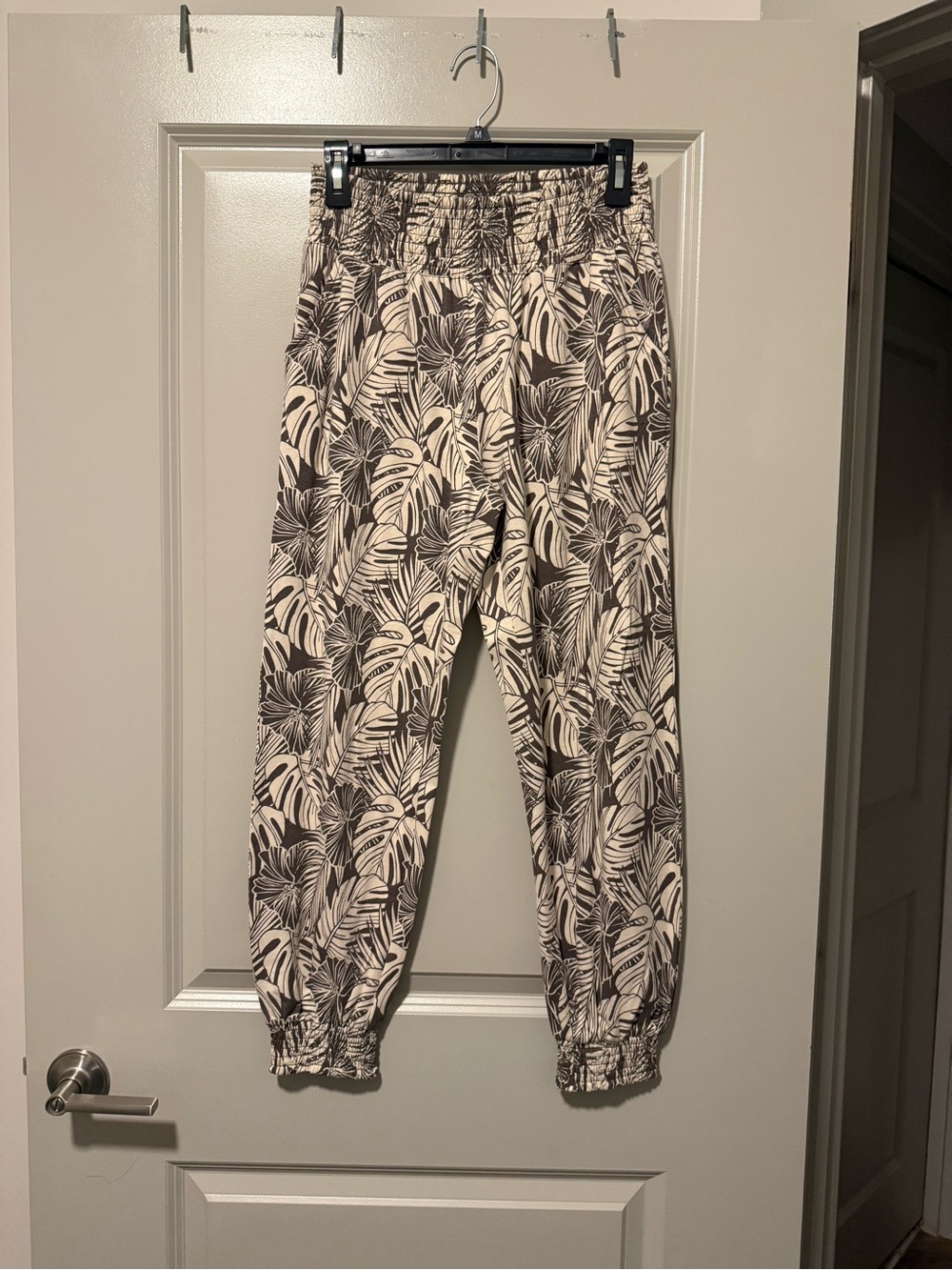 Pact Women’s Tropical-Print Joggers